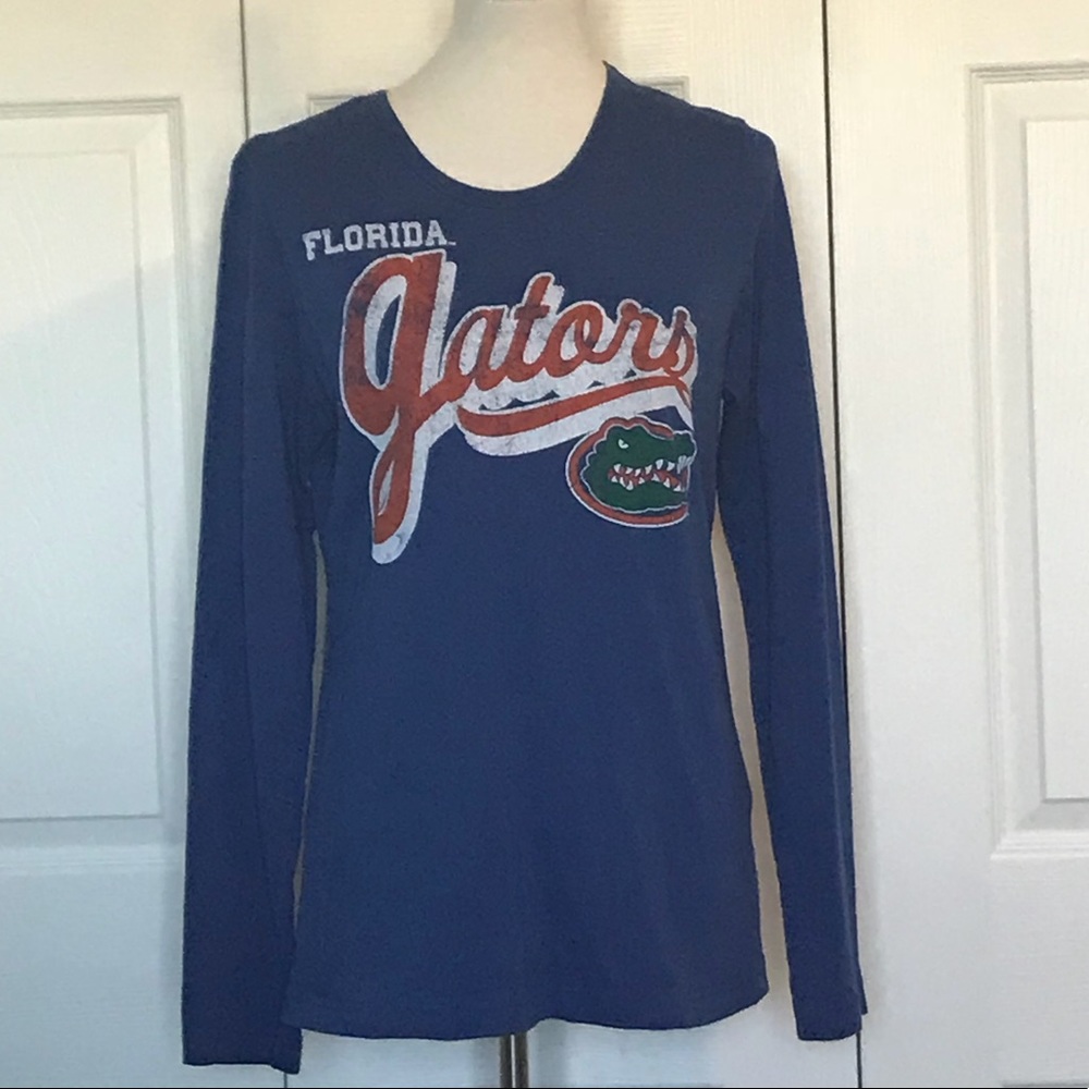 EUC UF Long Sleeve T shirt.  XXL but fits like XL.
